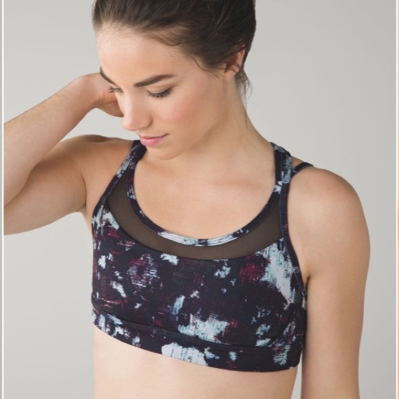NWOT Lululemon Get Down Bra Sz 6 - Picture 3 of 9